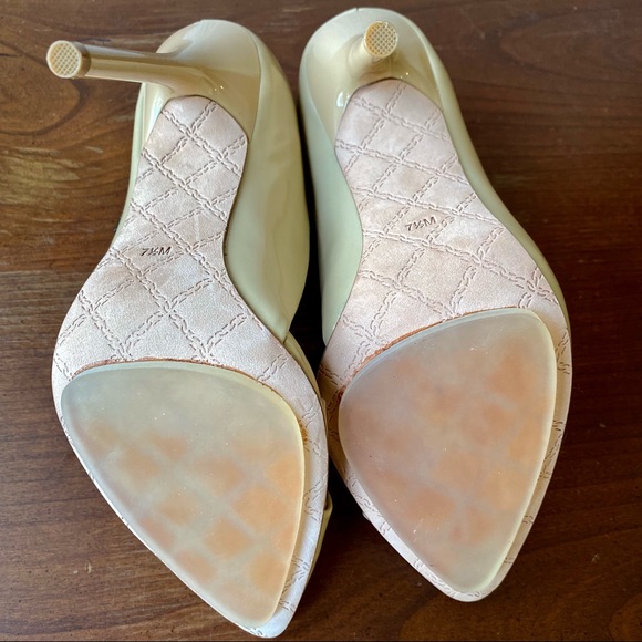 L.A.M.B. Nude high heels - Picture 8 of 8